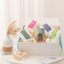 Load image into Gallery viewer, Island Aura Guernsey wax melts gift box