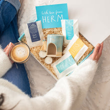 Load image into Gallery viewer, Island Aura Herm wax melts gift box