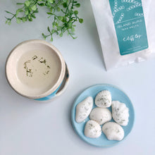 Load image into Gallery viewer, Cliff top